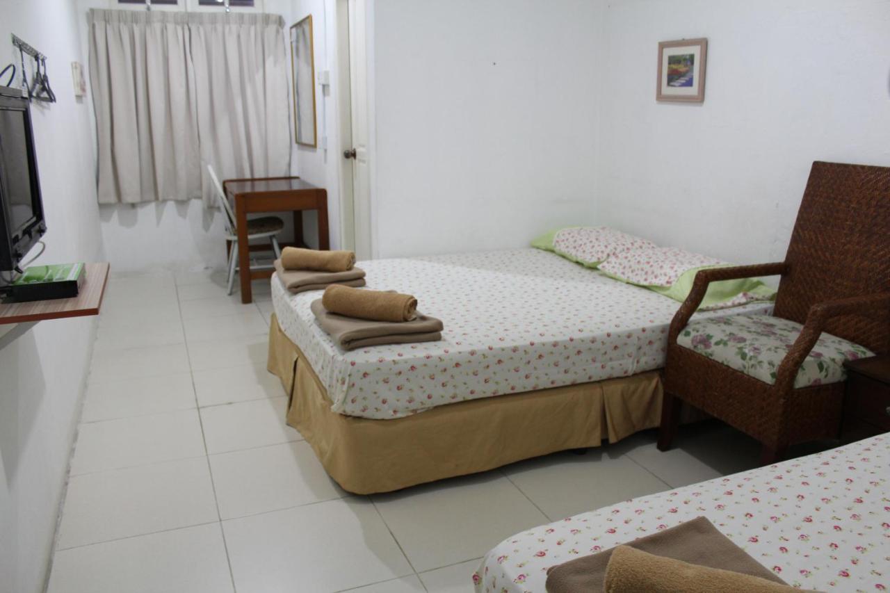 เอ็มมา เกสต์ เฮาส์ Hotel Jertih ภายนอก รูปภาพ